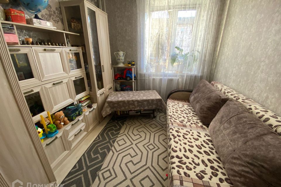 Продаётся 3-комнатная квартира, 52.7 м²