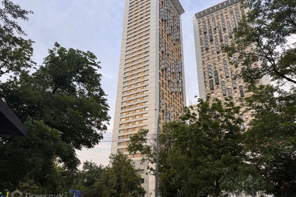 Продаётся 4-комнатная квартира, 123.7 м²
