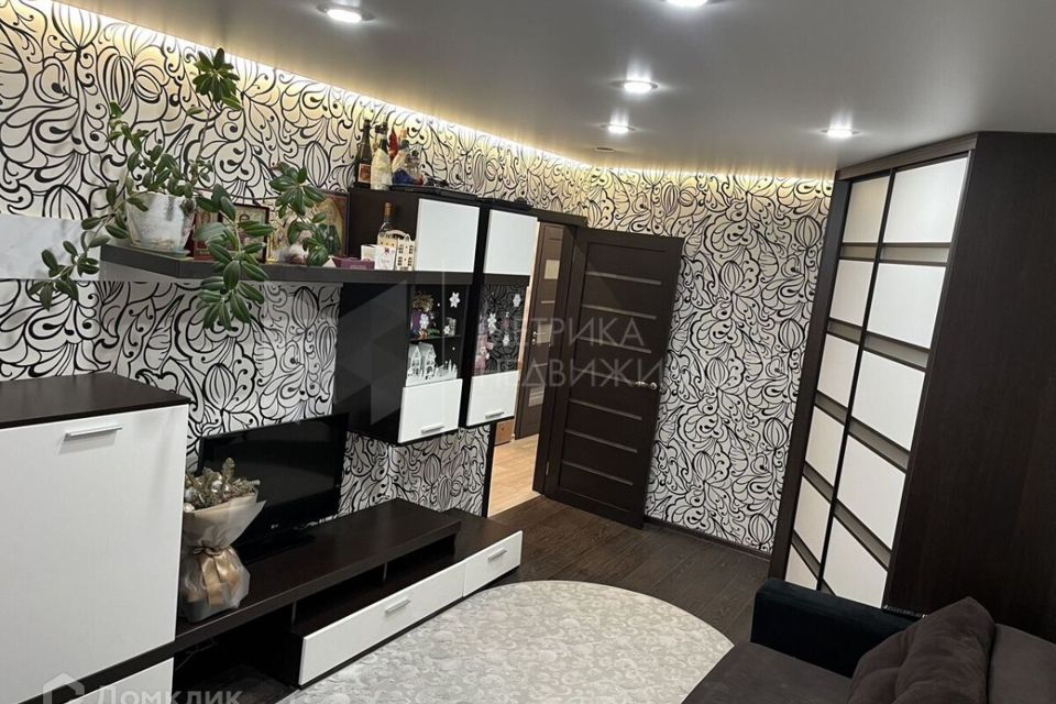 Продаётся 3-комнатная квартира, 61.8 м²