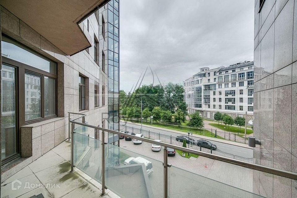 Сдаётся 3-комнатная квартира, 178 м²
