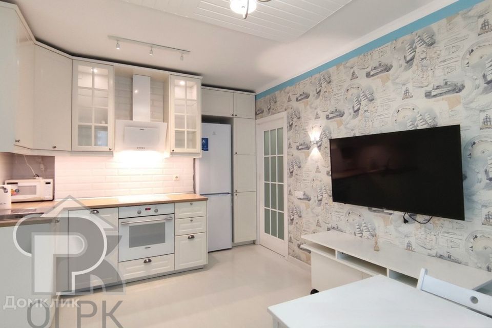 Продаётся 1-комнатная квартира, 43 м²
