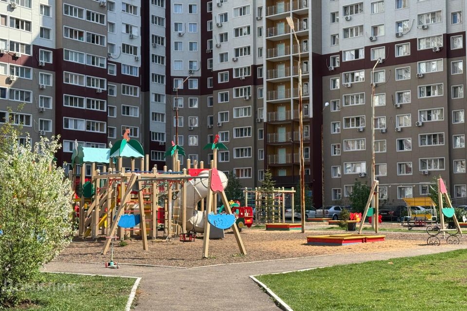 Продаётся 1-комнатная квартира, 42 м²