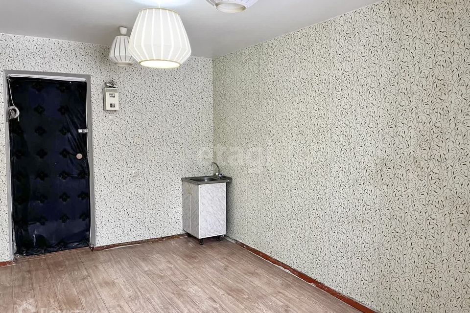 Продаётся комната в 1-комн. квартире, 17.6 м²