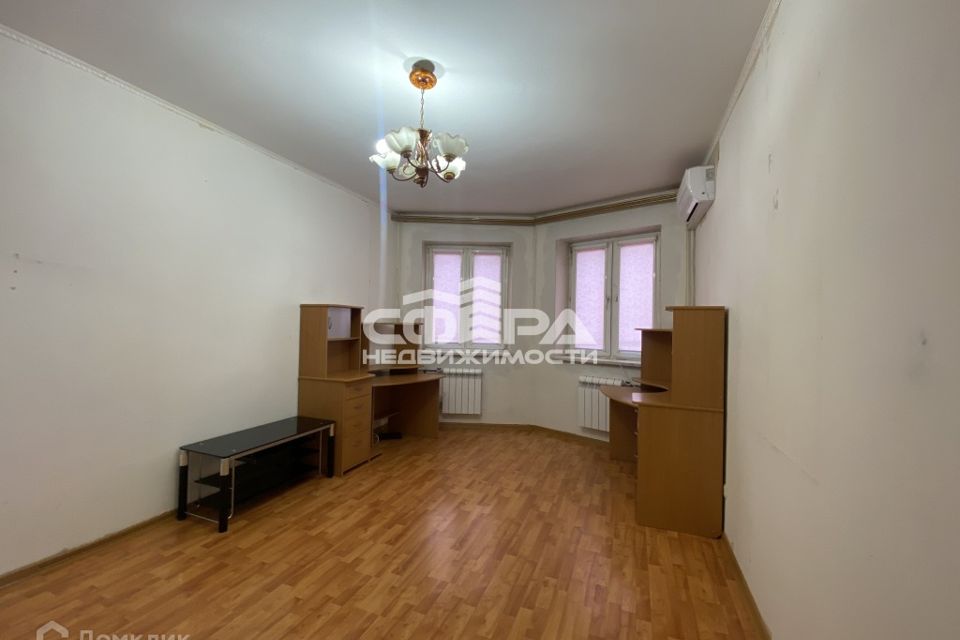 Продаётся 1-комнатная квартира, 41.8 м²