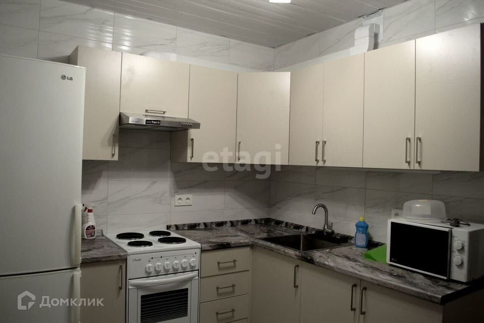 Сдаётся 2-комнатная квартира, 57 м²