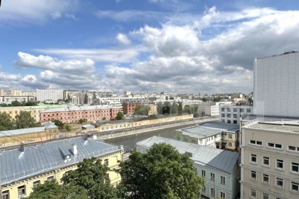 Продаётся 3-комнатная квартира, 56.3 м²