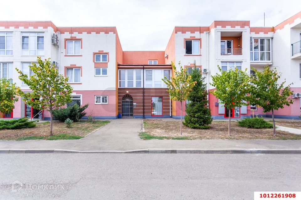 Продаётся 3-комнатная квартира, 96 м²