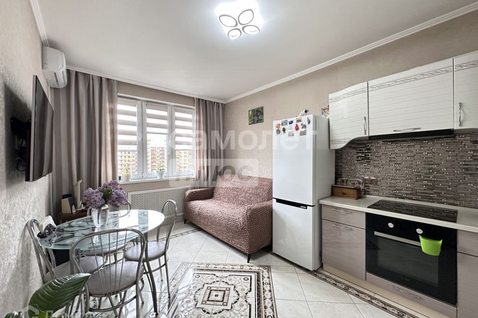 Продаётся 1-комнатная квартира, 37 м²