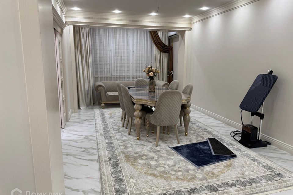 Продаётся 4-комнатная квартира, 120 м²