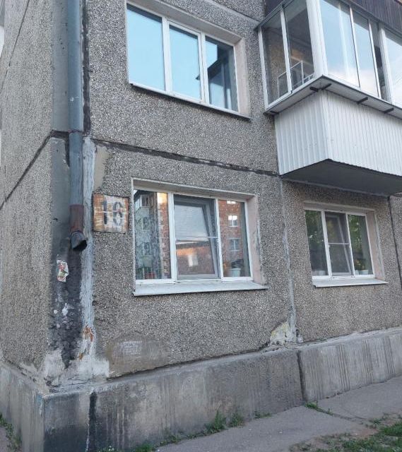 Продаётся 3-комнатная квартира, 47.7 м²