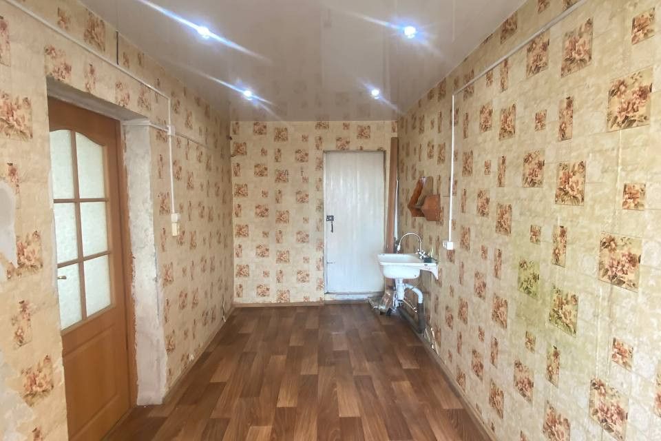 Продаётся 2 комнаты в 2-комн. квартире, 25.9 м²
