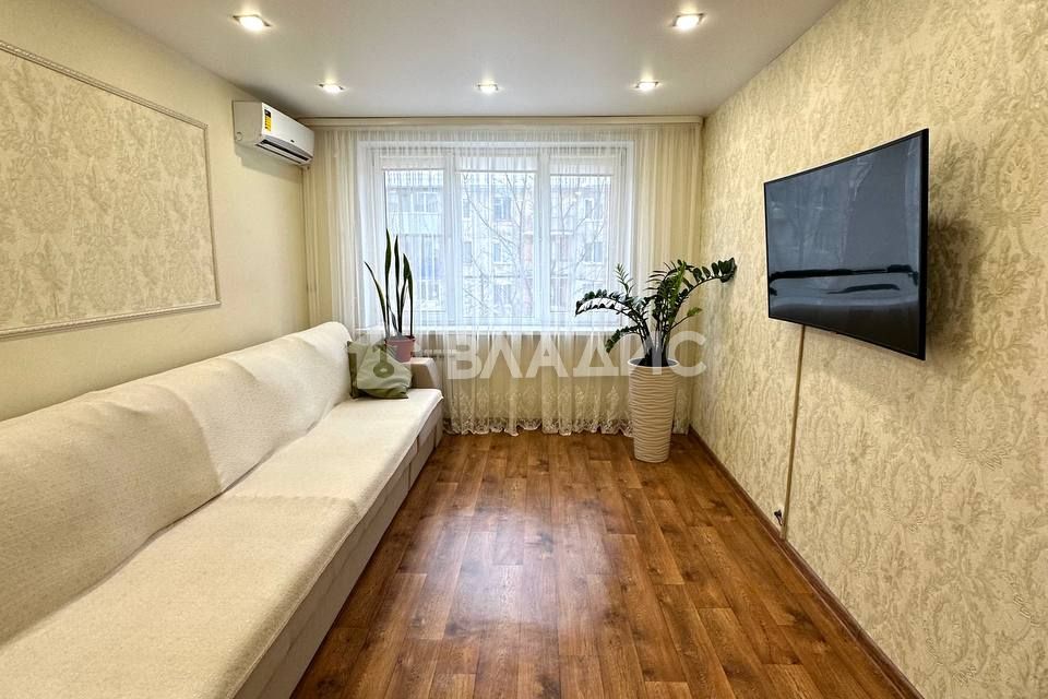 Продаётся 3-комнатная квартира, 64.5 м²