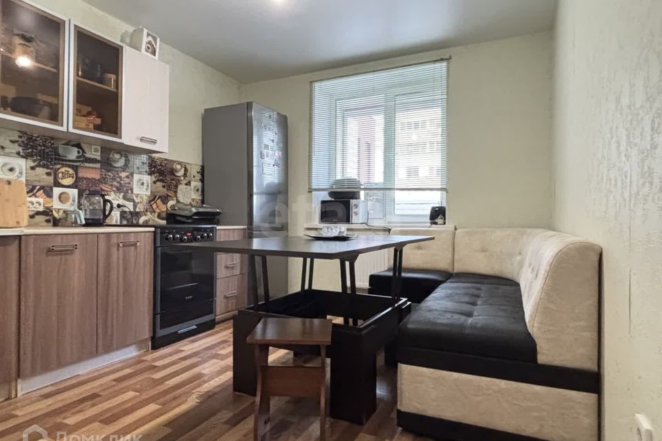 Продаётся 1-комнатная квартира, 41.5 м²