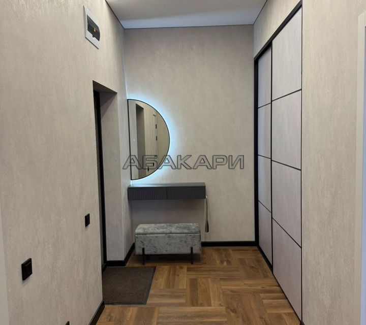 Сдаётся 4-комнатная квартира, 107 м²