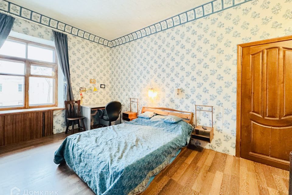 Продаётся 4-комнатная квартира, 97.6 м²
