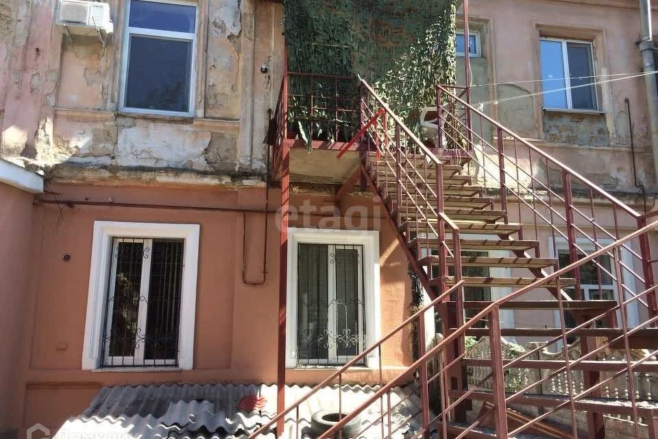 Продаётся 3-комнатная квартира, 46.7 м²