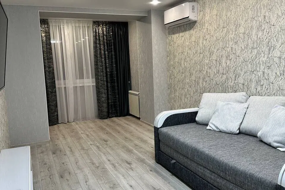 Сдаётся 2-комнатная квартира, 58 м²