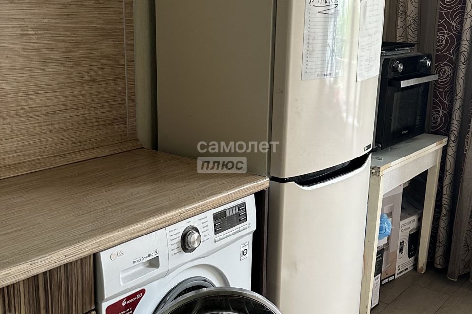 Продаётся 1-комнатная квартира, 42.1 м²