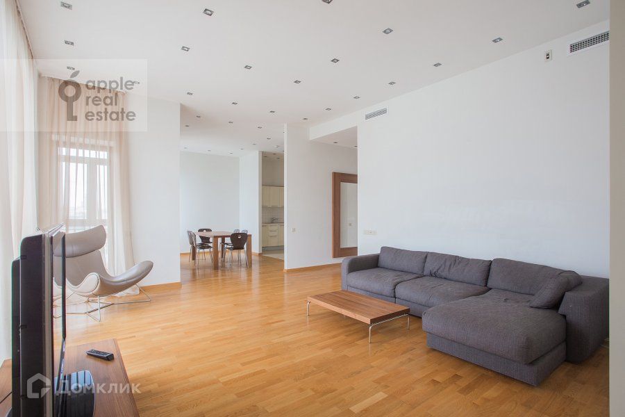 Сдаётся 6-комнатная квартира, 240 м²