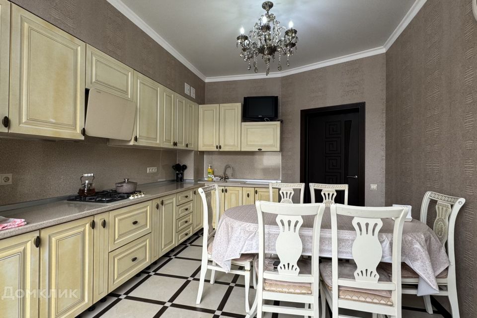 Продаётся 2-комнатная квартира, 80 м²