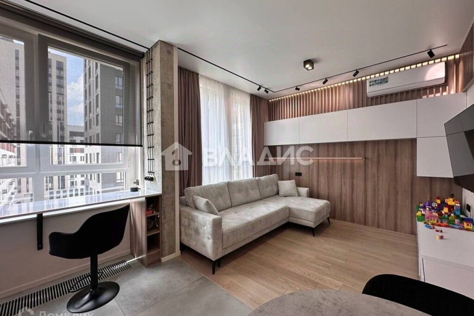 Продаётся 1-комнатная квартира, 49 м²
