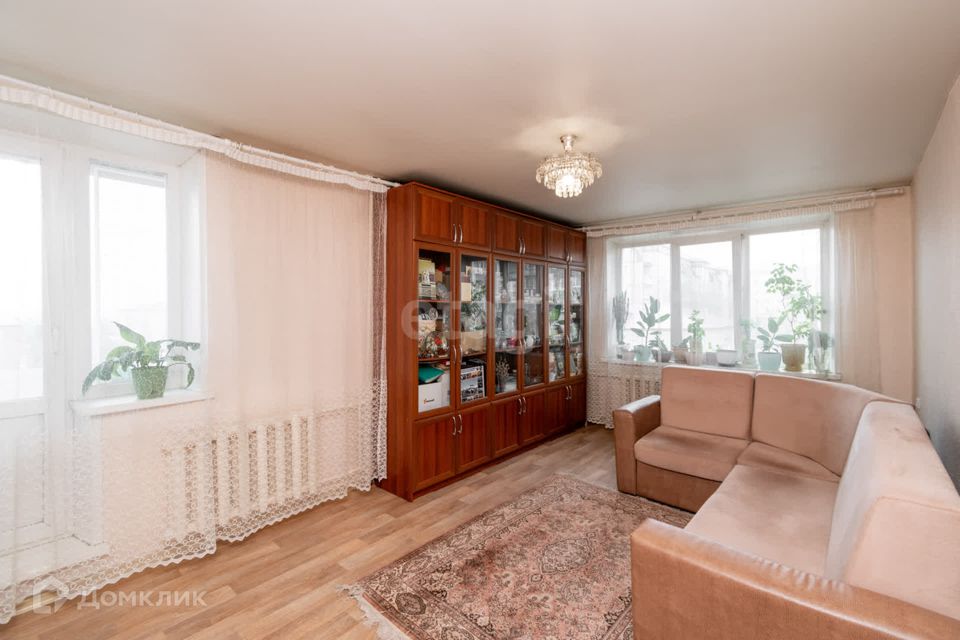 Продаётся 4-комнатная квартира, 69.9 м²