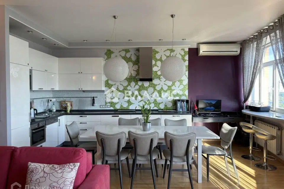 Продаётся 3-комнатная квартира, 99.8 м²
