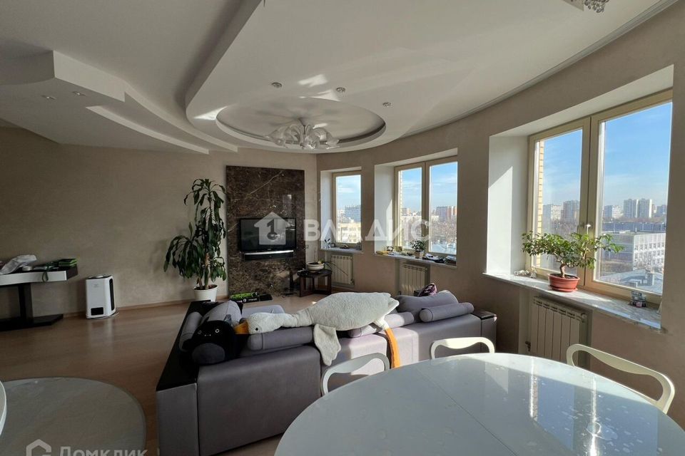Продаётся 3-комнатная квартира, 110.4 м²