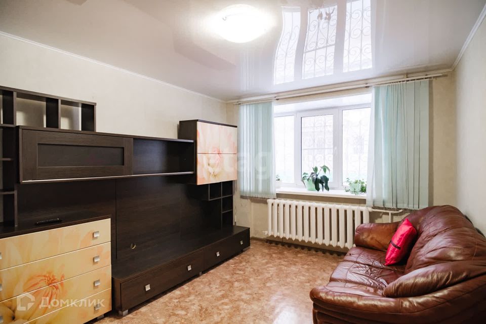 Продаётся 3-комнатная квартира, 49.9 м²