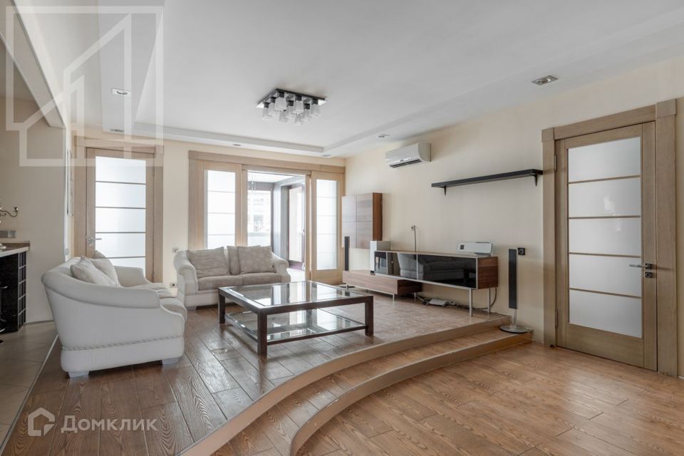 Сдаётся 5-комнатная квартира, 175 м²