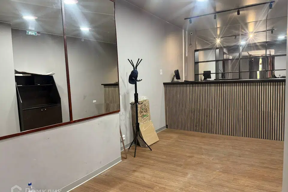 Сдаётся помещение своб. назначения, 253.9 м²