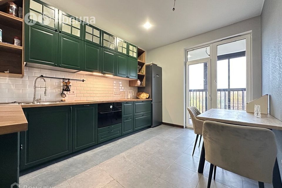 Сдаётся 2-комнатная квартира, 65 м²