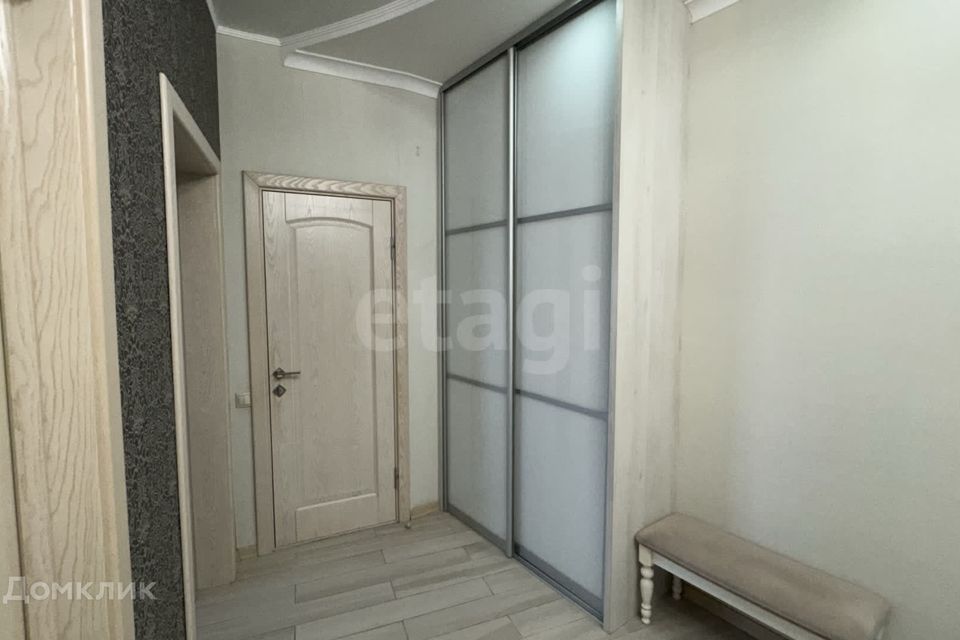 Продаётся 4-комнатная квартира, 154.7 м²