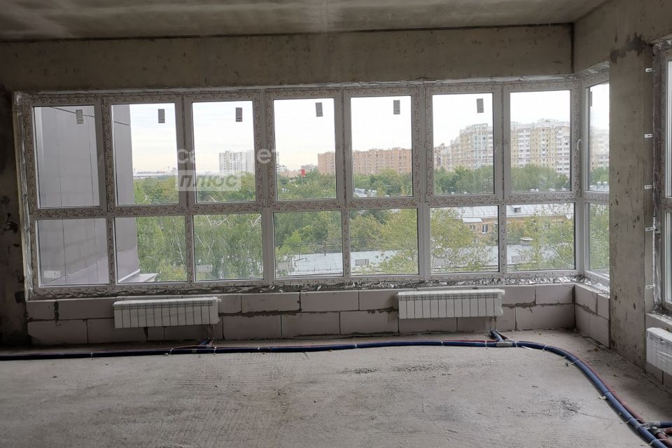 Продаётся 4-комнатная квартира, 177.2 м²