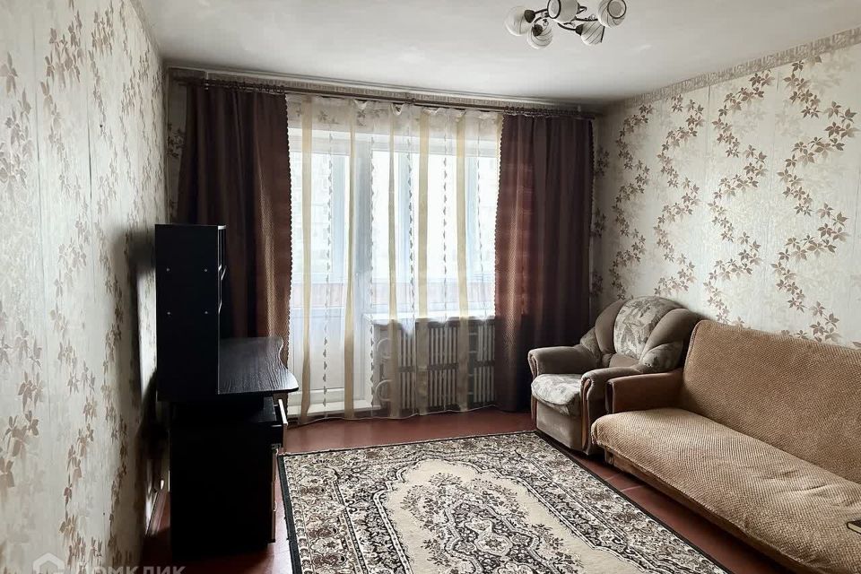 Продаётся 1-комнатная квартира, 37.8 м²