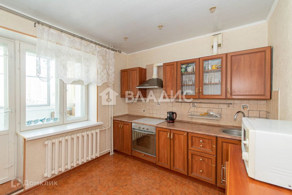Сдаётся 1-комнатная квартира, 49.8 м²