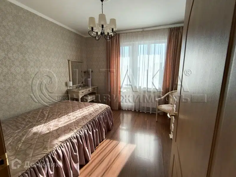 Продаётся 2-комнатная квартира, 57 м²