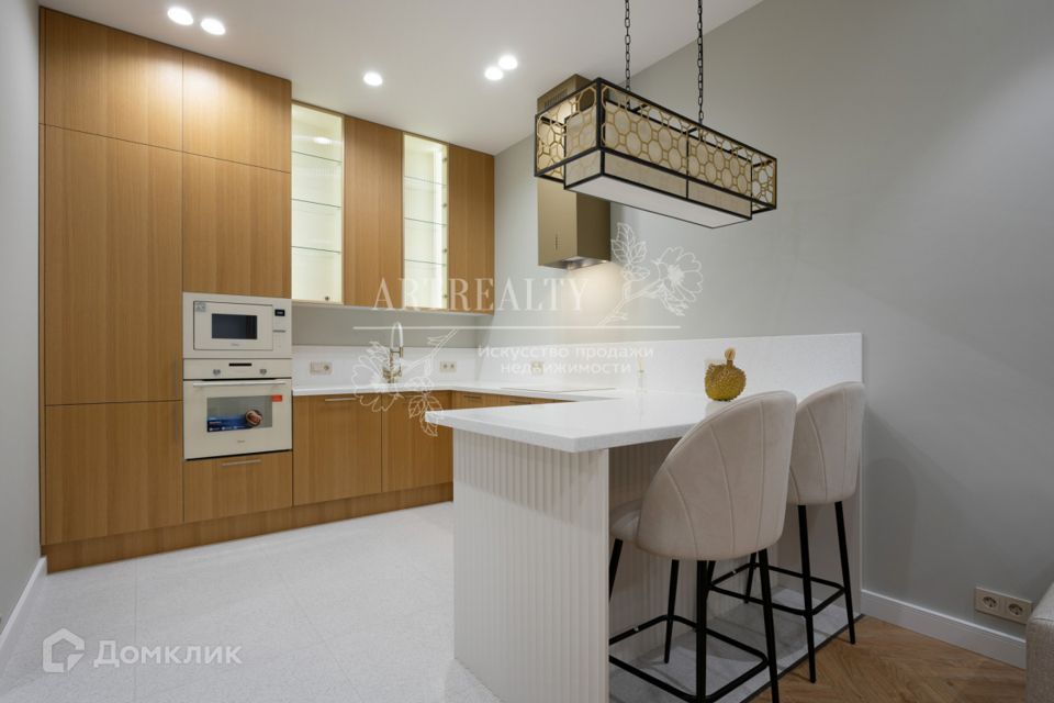 Продаётся 2-комнатная квартира, 71 м²