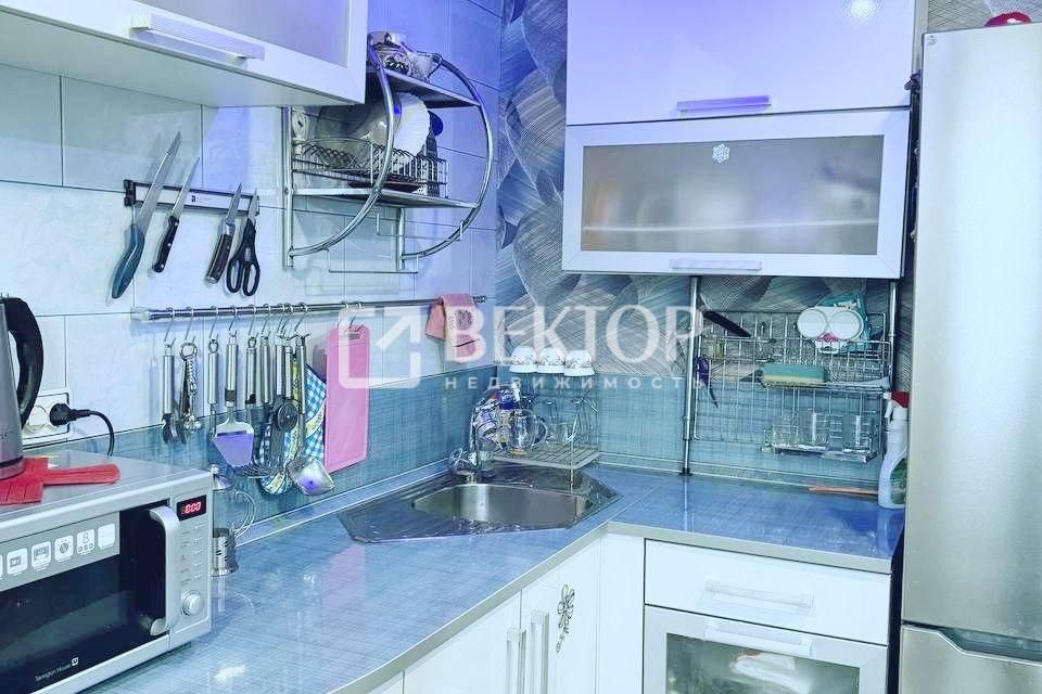Сдаётся 2-комнатная квартира, 72 м²