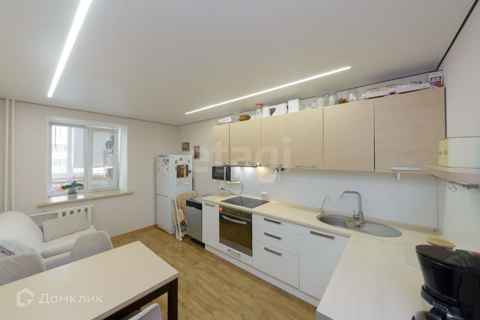 Продаётся 1-комнатная квартира, 42.2 м²