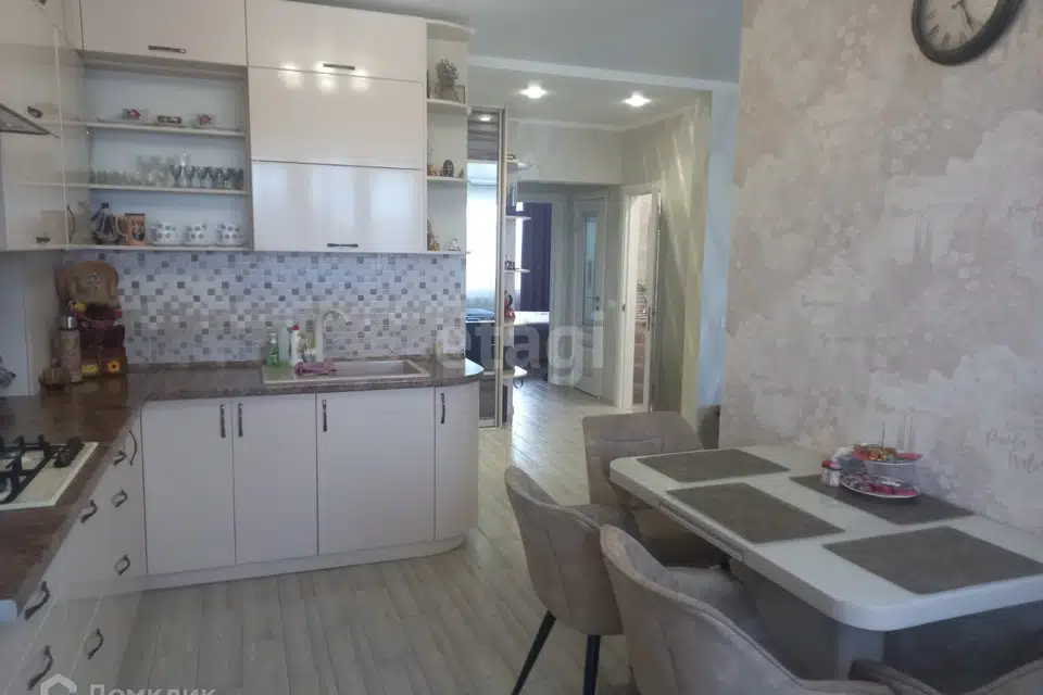 Продаётся 2-комнатная квартира, 53.3 м²