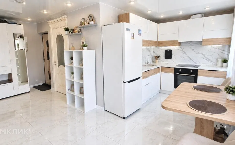 Продаётся 3-комнатная квартира, 51.3 м²