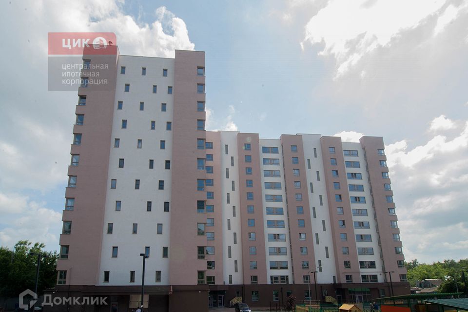 Продаётся 1-комнатная квартира, 42 м²