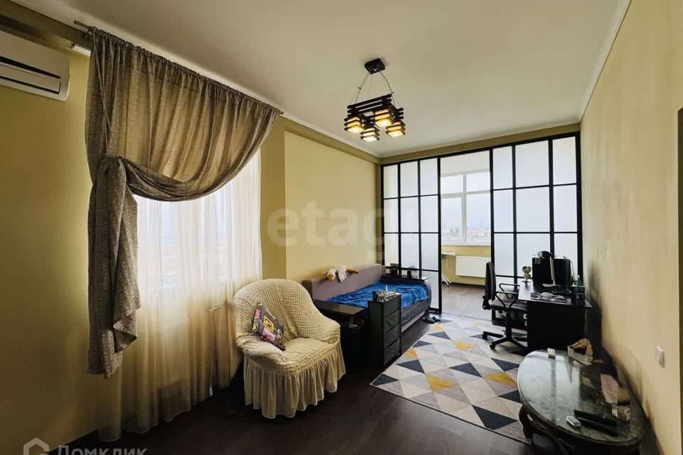Продаётся 2-комнатная квартира, 70.9 м²