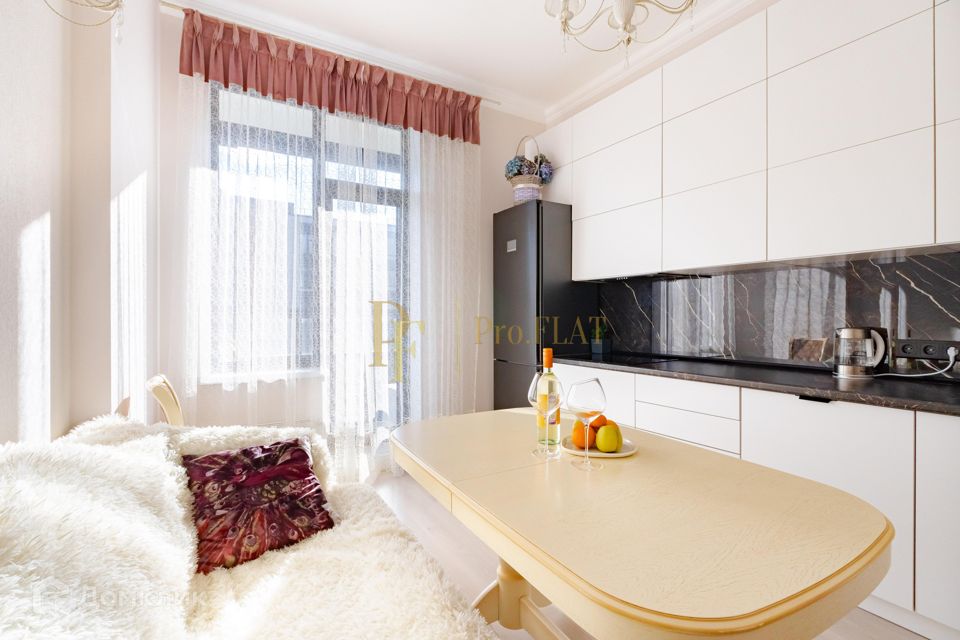 Продаётся 2-комнатная квартира, 63.6 м²