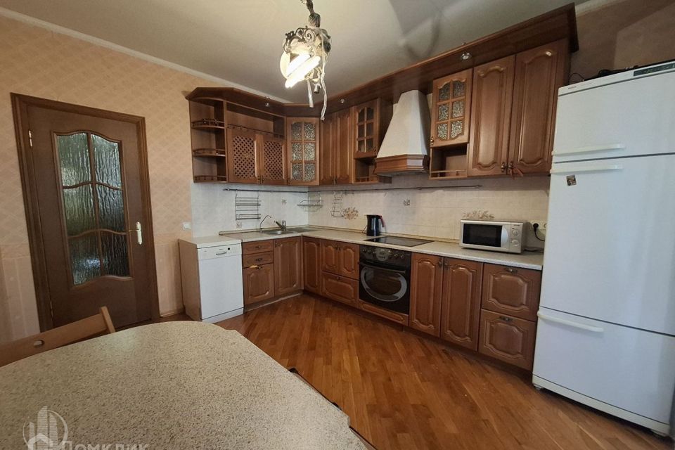 Сдаётся 2-комнатная квартира, 73 м²