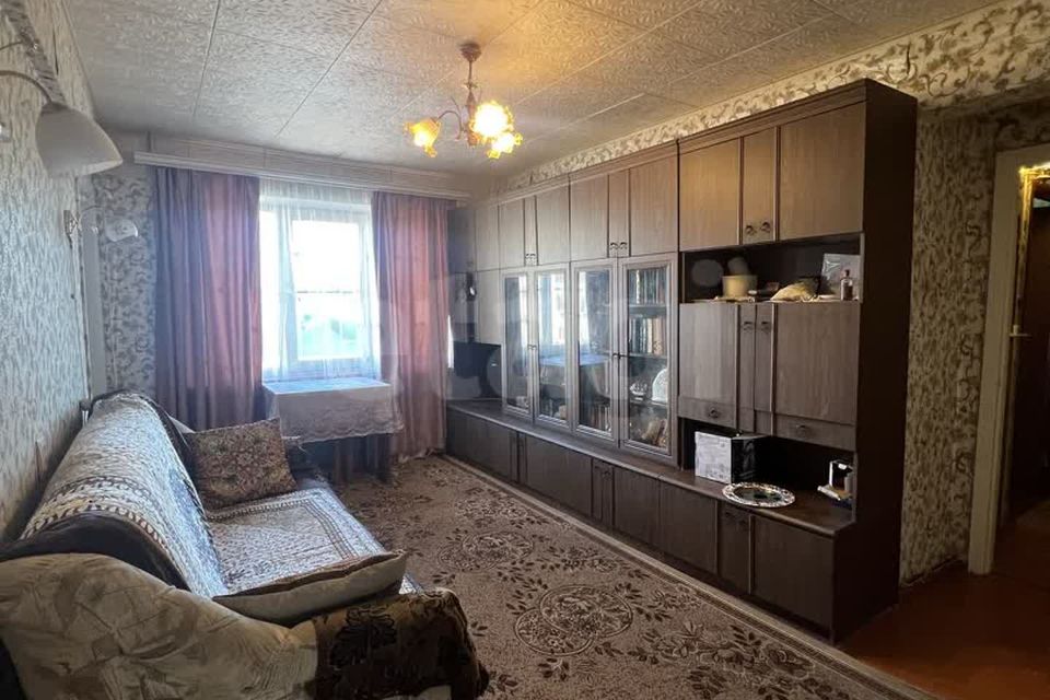 Продаётся 4-комнатная квартира, 58.1 м²