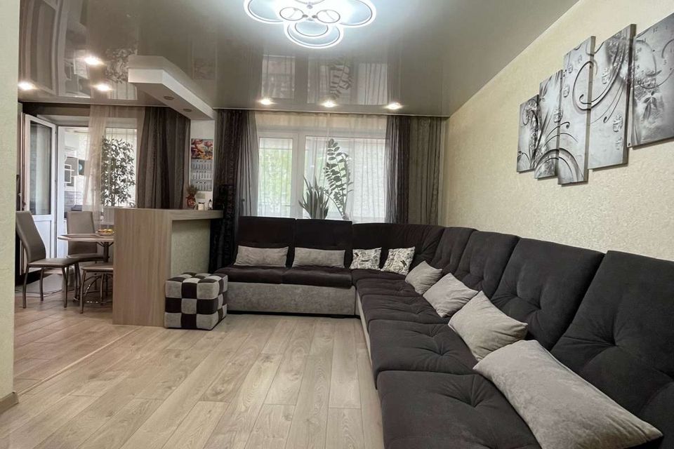 Продаётся 4-комнатная квартира, 84.8 м²