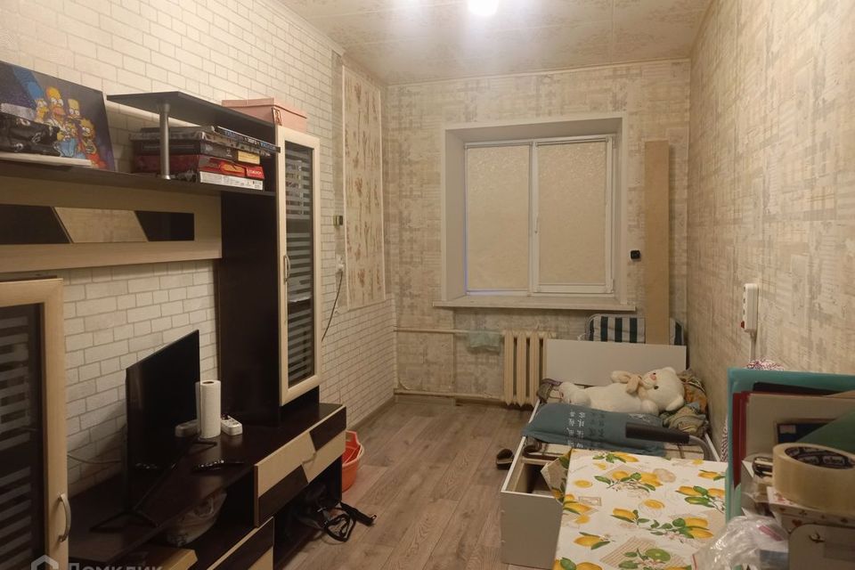 Продаётся комната в 5-комн. квартире, 11.8 м²