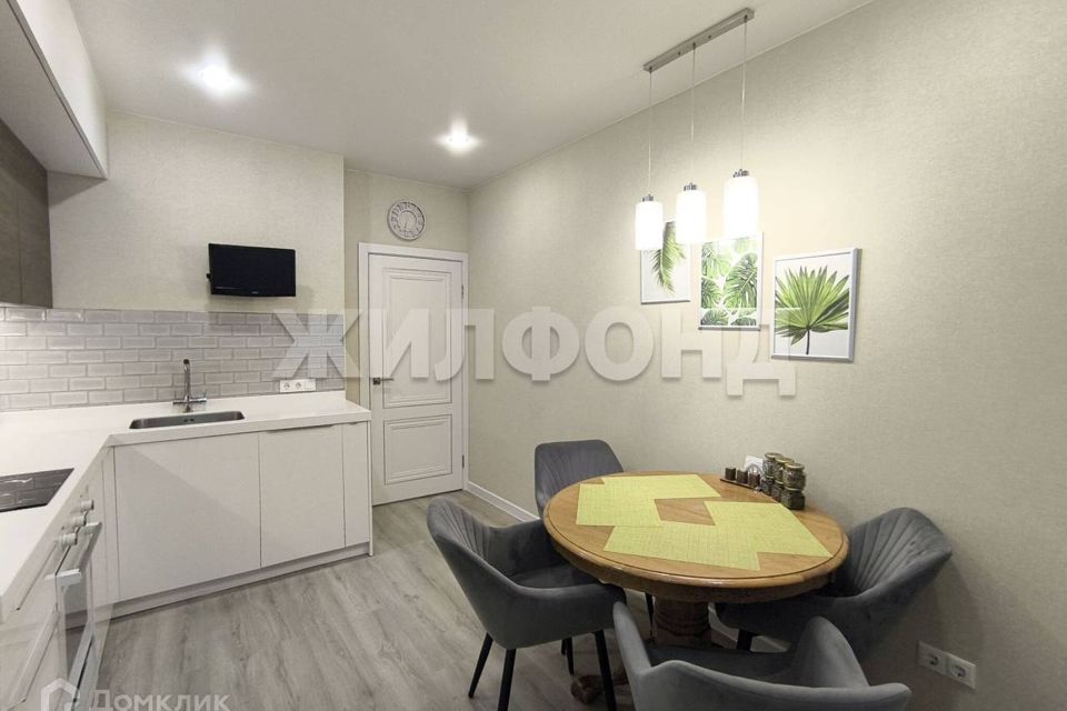 Продаётся 2-комнатная квартира, 57.5 м²